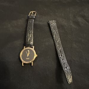 Ladies Casual Fashion Diamond Accent Quartz Watch – For Repair or Parts